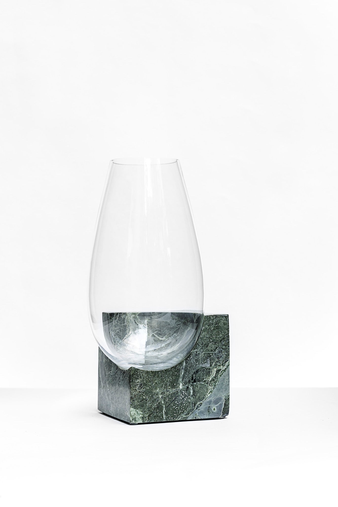 CLIFFHANGER VASE - GREEN MARBLE