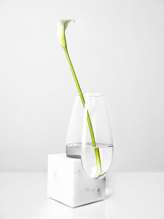 CLIFFHANGER VASE - CALACATTA CARRARA MARBLE