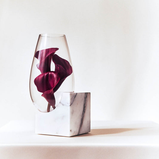 CLIFFHANGER VASE - TERRA CALACATTA