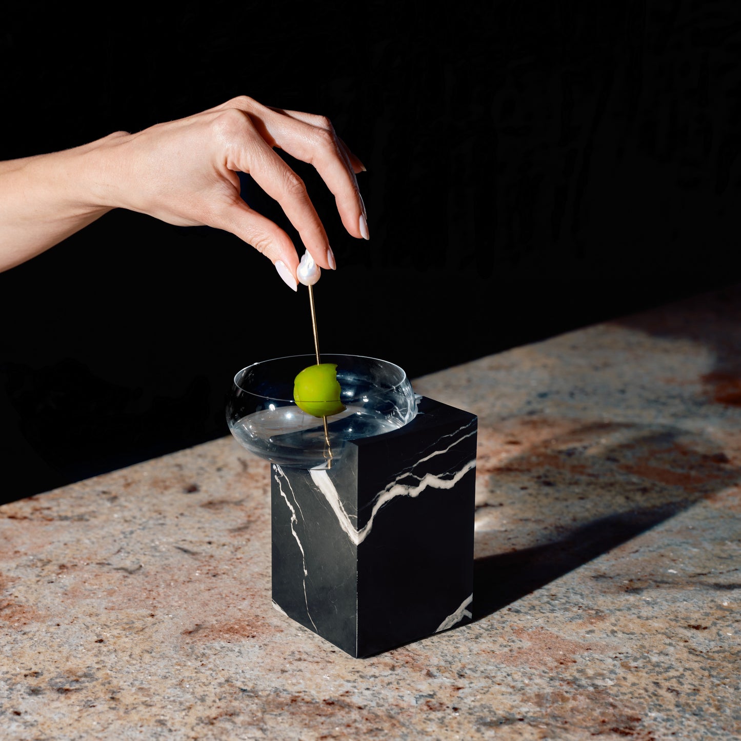 CLIFFHANGER COCKTAIL GLASS - BLACK MARBLE