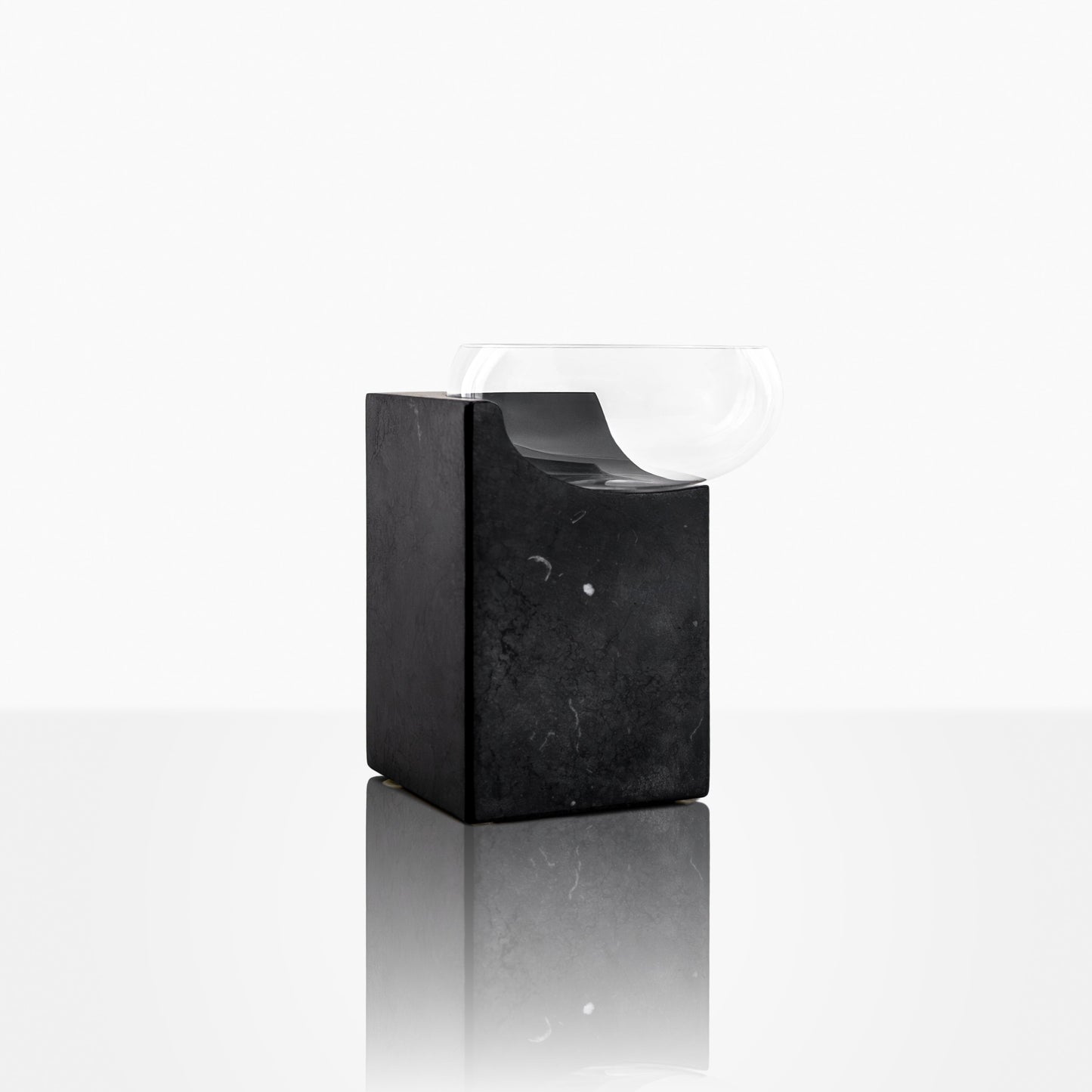 CLIFFHANGER COCKTAIL GLASS - NERO MARQUINA